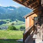 Mesh-mittereggerschneiderhof شاليه *